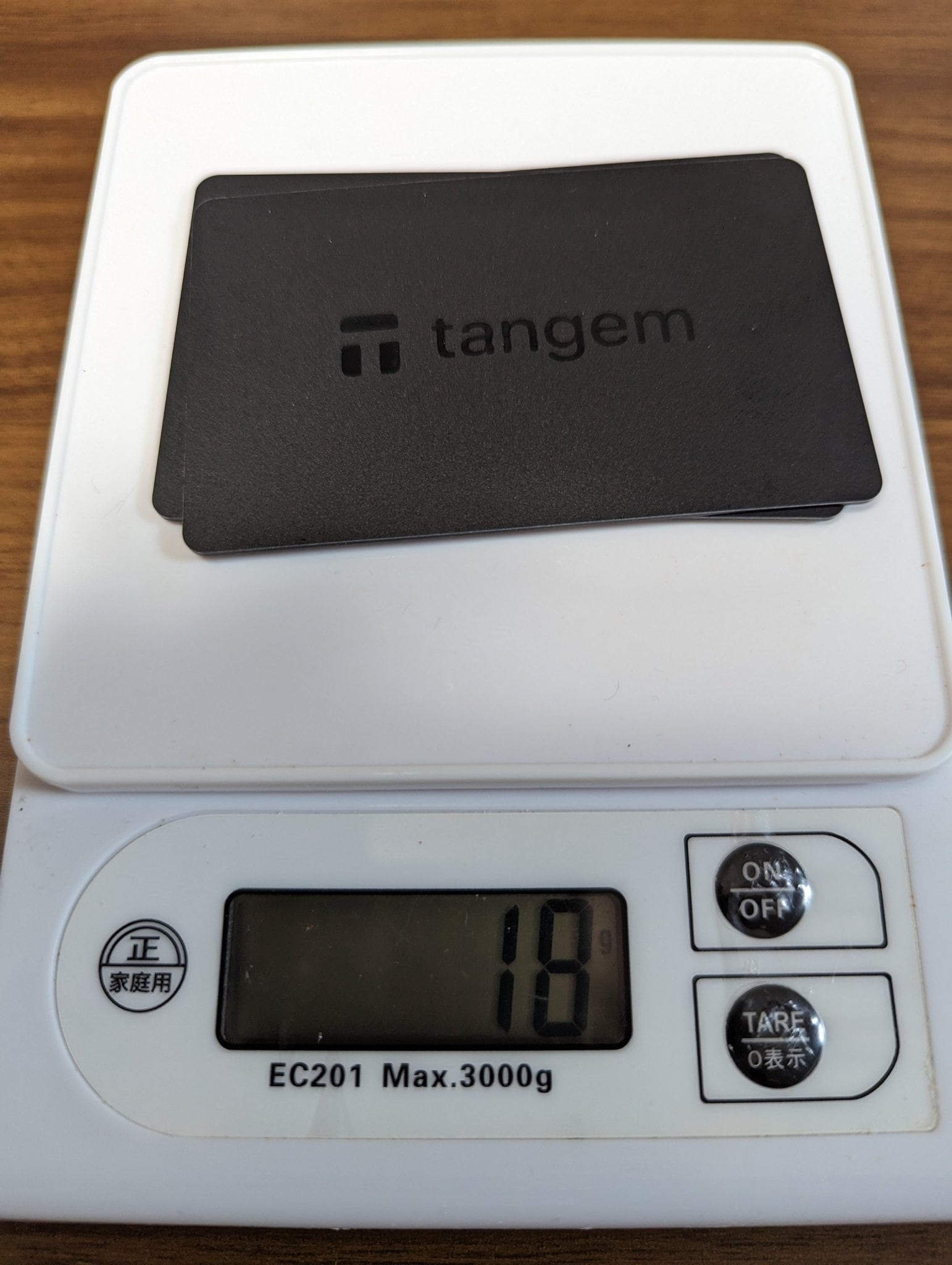 new tangem wallet weight.jpeg